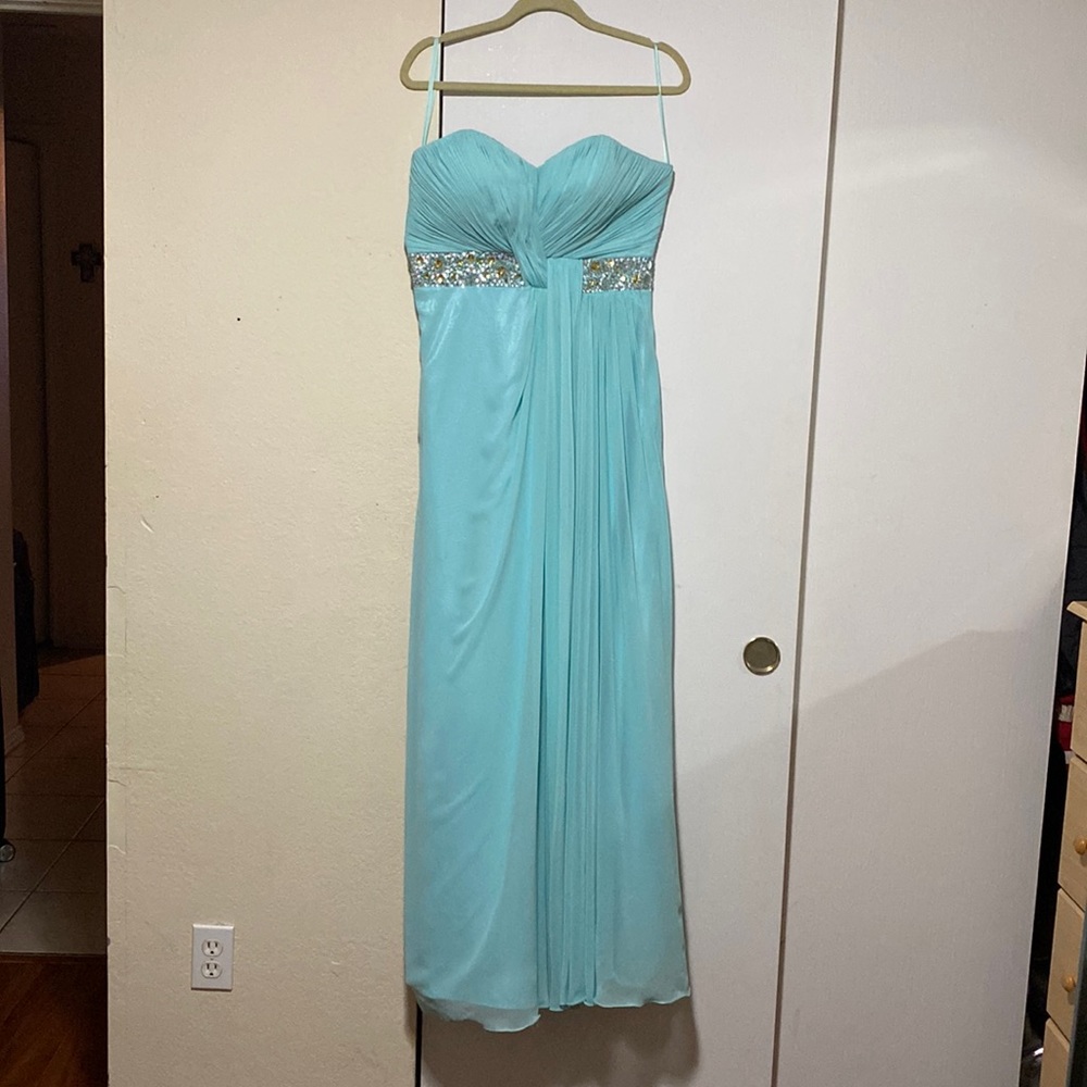 Evening Gown - Picture 1 of 5